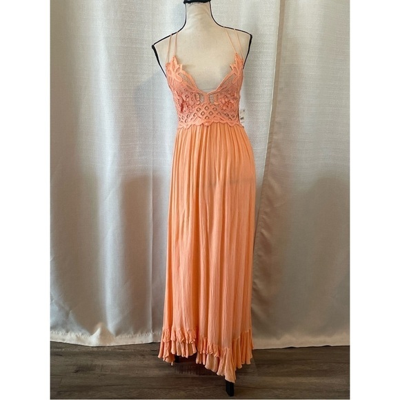Free People Adella Slip Maxi Dress Womens Bralette Strappy Pretty Peach Sz M NWT - Picture 2 of 10